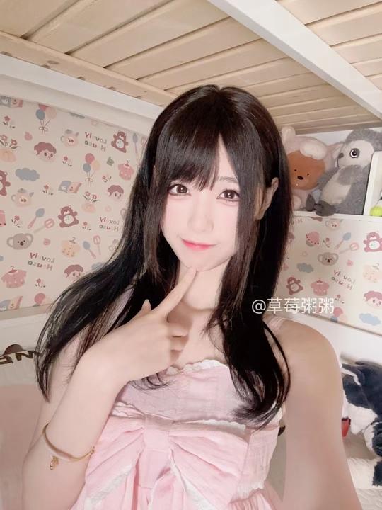 十万口草莓粥粥 – 舰长写真&视频合集【持续更新中】 十万口草莓粥粥 – 舰长写真&视频合集【持续更新中】