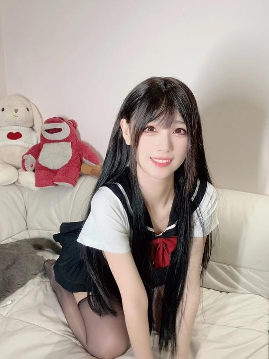 十万口草莓粥粥 – 舰长写真&视频合集【持续更新中】 十万口草莓粥粥 – 舰长写真&视频合集【持续更新中】